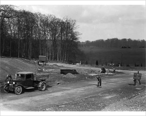 Widening Leborough Lane, Amersham Road, Beaconsfield. Circa 1935