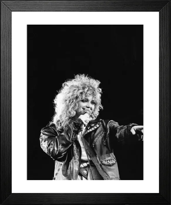 Framed Print : Bonnie Tyler Print - Reading Festival 1988 Framed Print : Bonnie Tyler Print - Reading Festival 1988