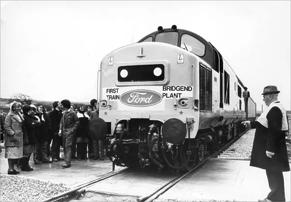 The Speedlink train makes its way into the Ford plant at Bridgend, South Wales