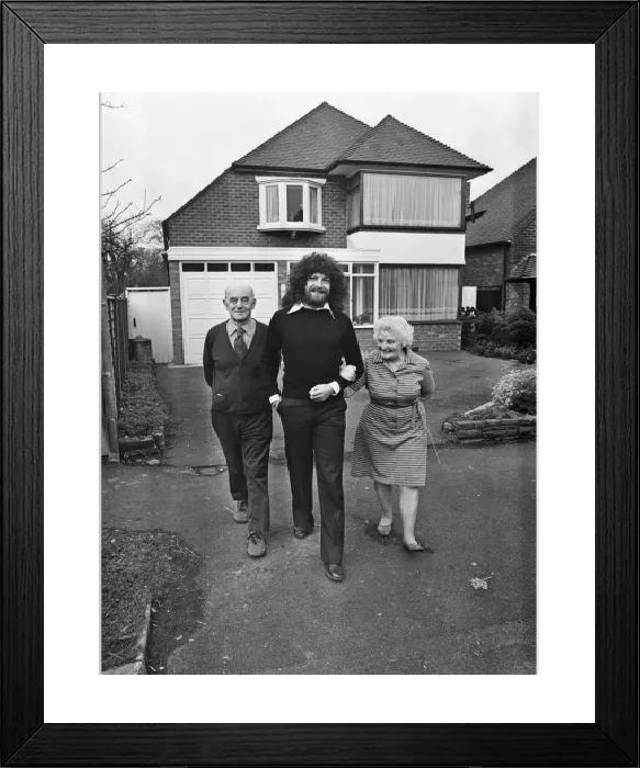 Framed Print : Print of Jeff Lynne with his parents in a driveway Framed Print : Print of Jeff Lynne with his parents in a driveway