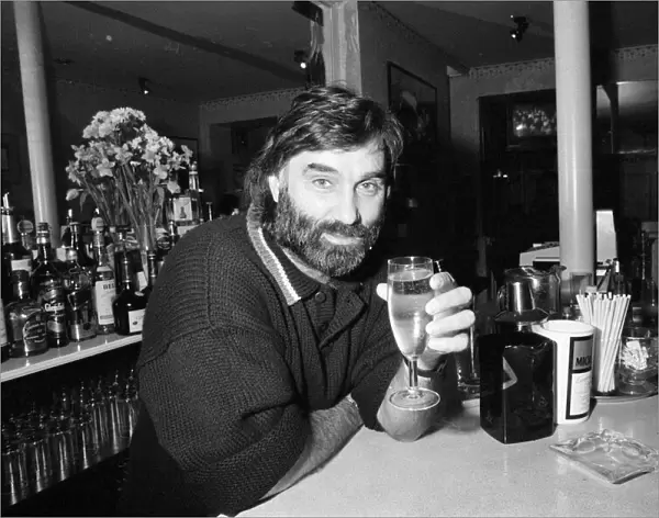 George Best inside his new wine bar in London called Besties - 17  /  01  /  1989