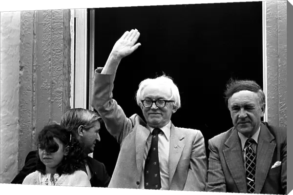 MICHAEL FOOT AT THE DURHAM MINERS GALA IN 1982