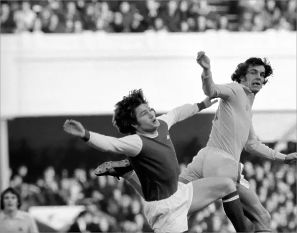 Football: Arsenal (1) vs. Leeds United (1). Division I. January 1977 77-00029-016