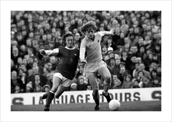 Football: Arsenal (1) vs. Leeds United (1). Division I. January 1977 77-00029-018