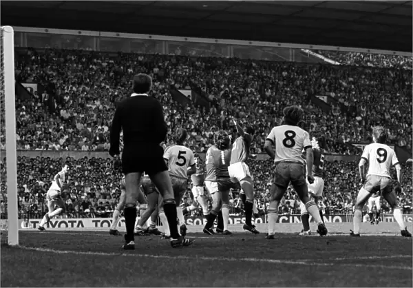 Manchester United 0 v. West Ham 0. April 1984 MF15-08-002