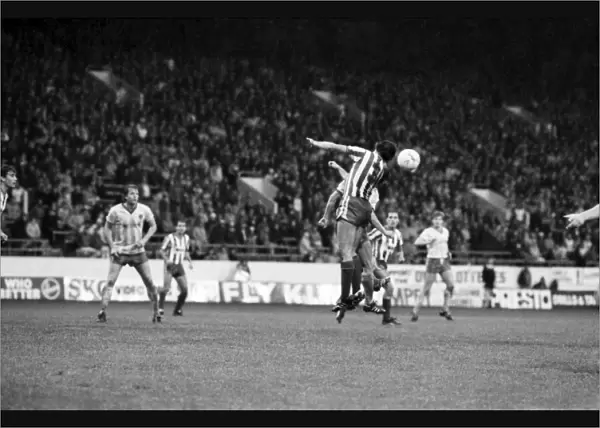Stoke 0 v. Liverpool 1. November 1984 MF18-11-043