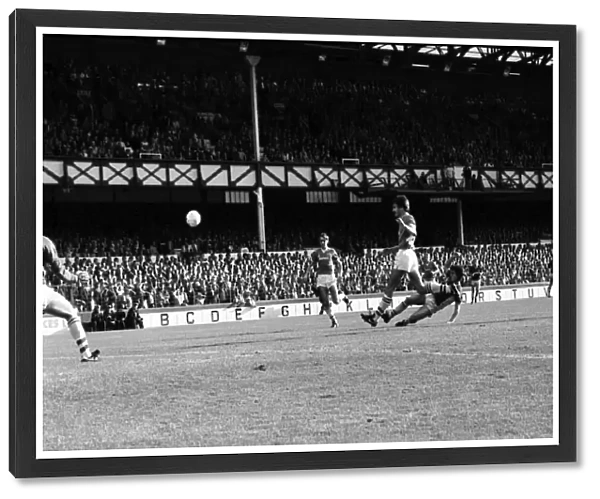 Everton v. Aston Villa. October 1984 MF18-01-036 The final score was a two one victory