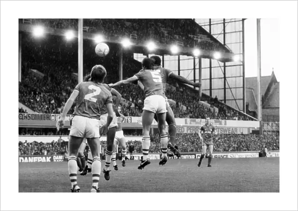 Everton 3 v. Leicester City 0. November 1984 MF18-08-017