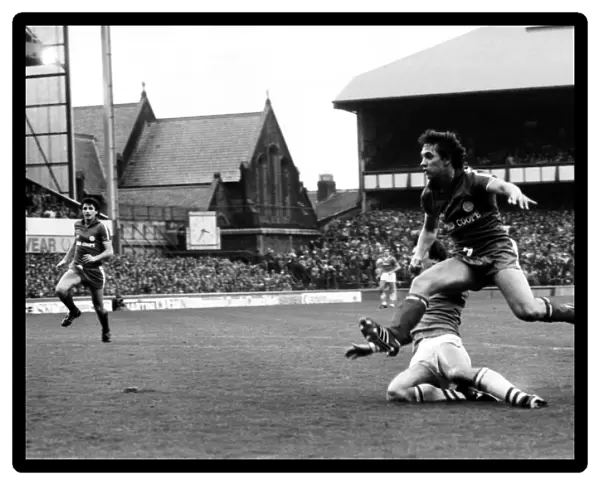 Everton 3 v. Leicester City 0. November 1984 MF18-08-021