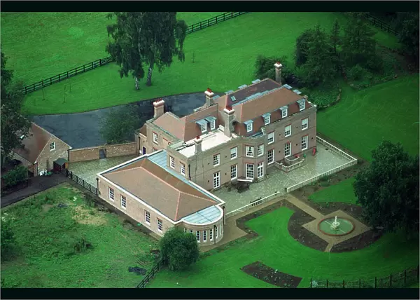 Mansion bought by David and Victoria Beckham (Victoria Adams)