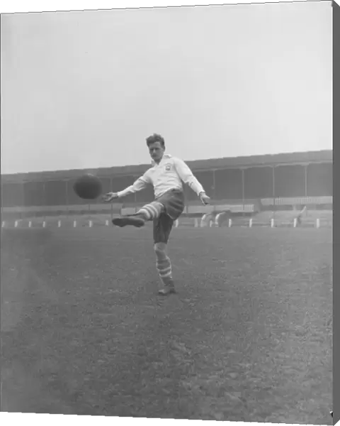 Football Tom Finney (Preston) circa 1949 016608  /  4