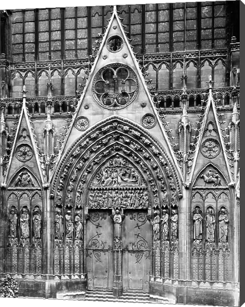 The southern portal, called of St. Stephen, work by Jean de Chelles and Pierre de Montreuil. Cathedral of Notre-Dame, Paris