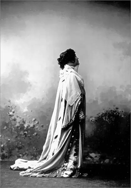 Eleonora Duse, poses wearing the costume for the musical work 'Francesca da Rimini', piece adapted from the tragedy written by Gabriele D'Annunzio