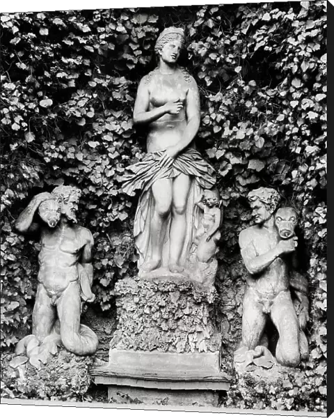 Venus and two sea monsters, Giovanni Bandini (1540-1599), fountain in the garden of the Palazzo Budini Gattai, ex Grifoni, ex Riccardi-Mannelli, Florence