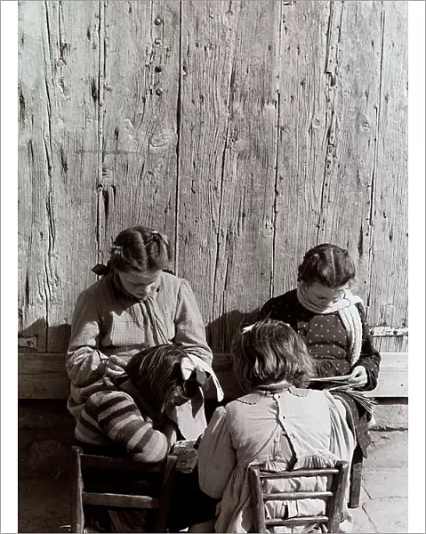 Kids reading newspapers