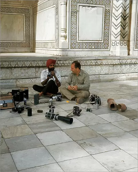 Photographer and filmmaker Folco Quilici (1930-2018) and his equipment at the Taj Mahal, Agra, Uttar Pradesh, India