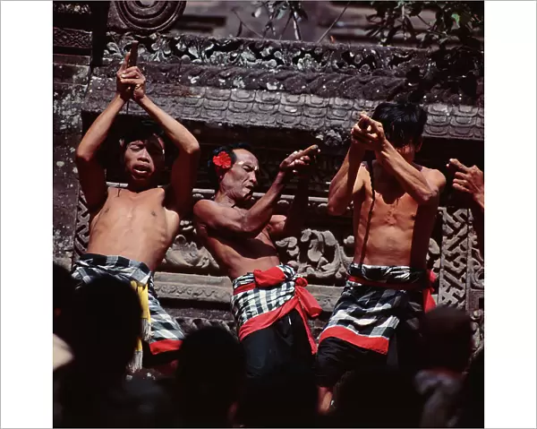 Sunda Islands. Island of Bali. The quiet in dance (the story of Rama and the monkeys)