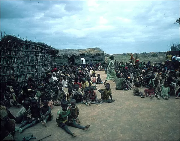 Jalalaxi: Ogaden refugee camp (war with Ethiopia). Various views of the camp