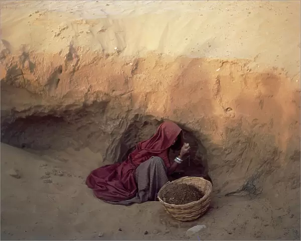 The search for water under the sand, Thar Desert in Rajasthan