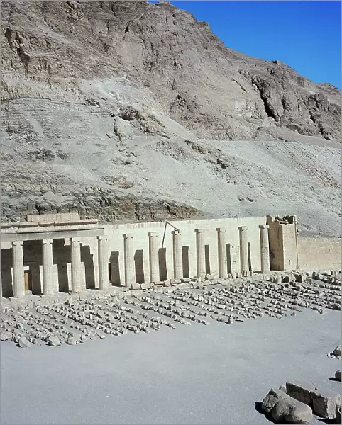 Luxor Deir el-Bahari, is the valley where stands the temple and the necropolis of Ashepsut