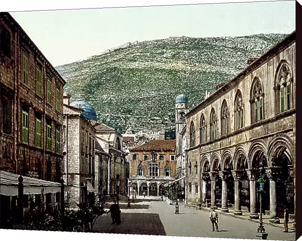 Partial view of the 'Stradone' of Dubrovnik (Ragusa). On the right, the facade of the Palace of the Chancellors. On the left and in the background, other buildings
