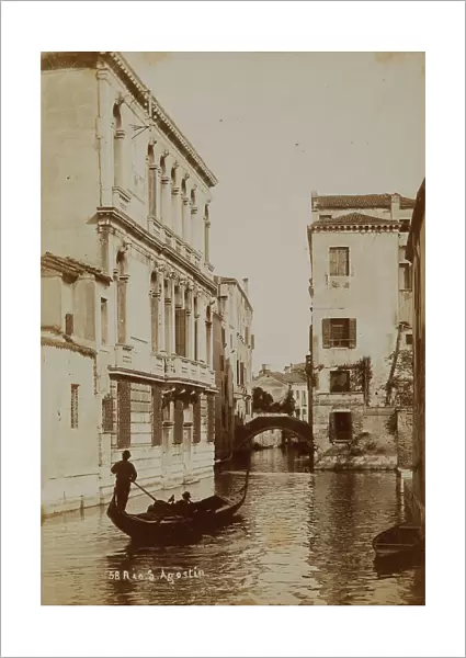 Gondolier on Rio Sant'Agostino in Venice