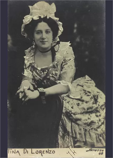 Portrait of the Italian actress Tina Di Lorenzo, postcard