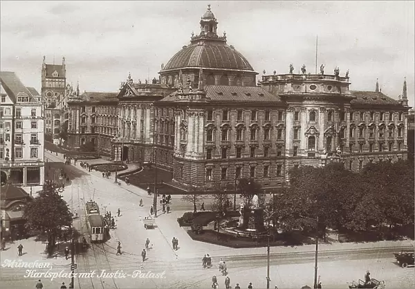 View of Karlsplatz, Munich, with the Courthouse