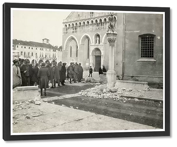 First World War: rubble in Piazza Sant'Antonio, Padua