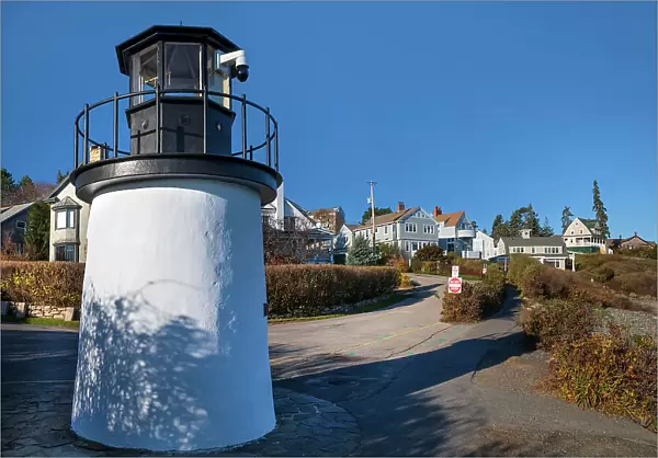 USA, Maine, Ogunquit, Lobster Point Lighthouse along Marginal Way Trail