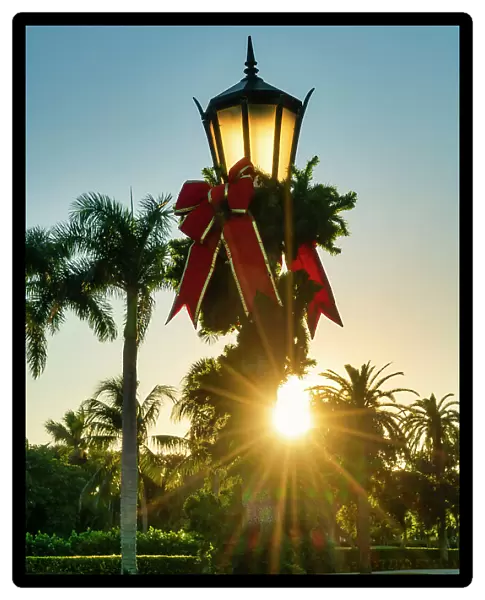 Florida, Palm Beach, The Breakers Hotel, Lamppost