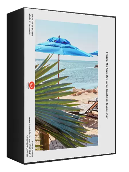 Florida, The Keys, Key Largo, beachfront lounge chair