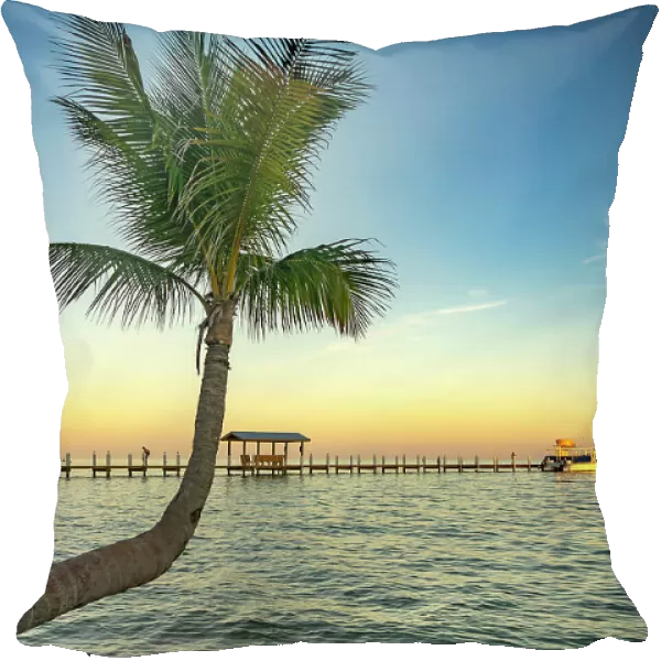 Florida, The Keys, Islamorada, pier and beach at Cheeca Lodge & Spa