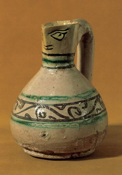 Anthropomorphic jar. 13th-16th centuries. Spain