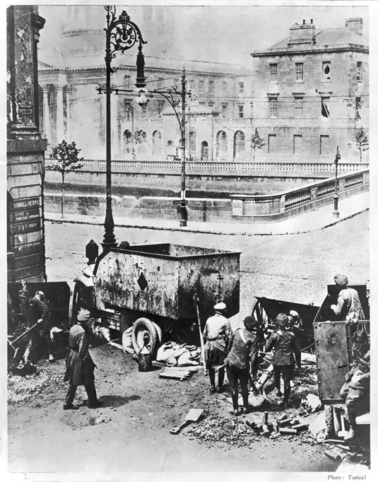 Framed Print : The Battle of the Four Courts Print
