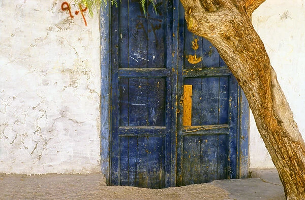 Blue door, Ma an, Jordan
