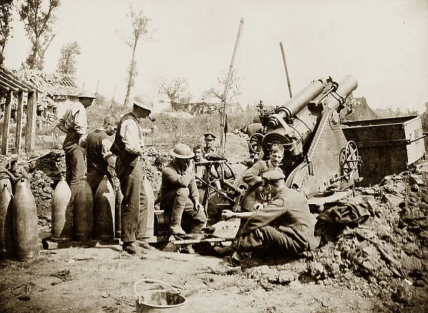 British gunners take a break during bombardment of Zonnebeke