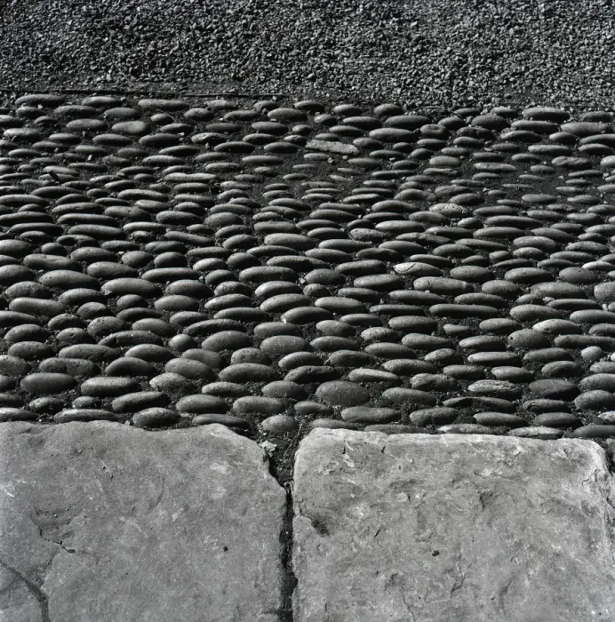 Framed Print : Cobbled Path Print, St Ives, Cornwall Framed Print : Cobbled Path Print, St Ives, Cornwall
