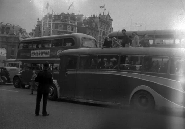 Controllling Traffic - Trafalgar Square - 1953
