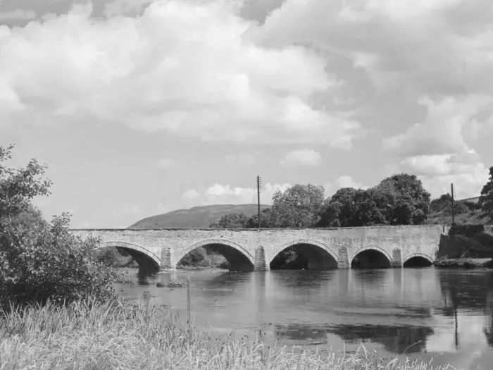 Framed Print : Late 18th Century Print of Corwen Bridge, North Wales Framed Print : Late 18th Century Print of Corwen Bridge, North Wales