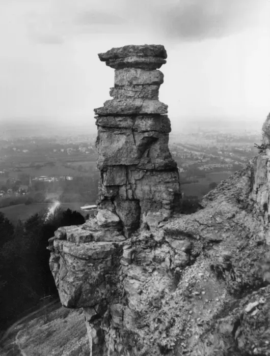 Framed Print : The Devils Chimney Print, Leckhampton Hill, Gloucestershire Framed Print : The Devils Chimney Print, Leckhampton Hill, Gloucestershire