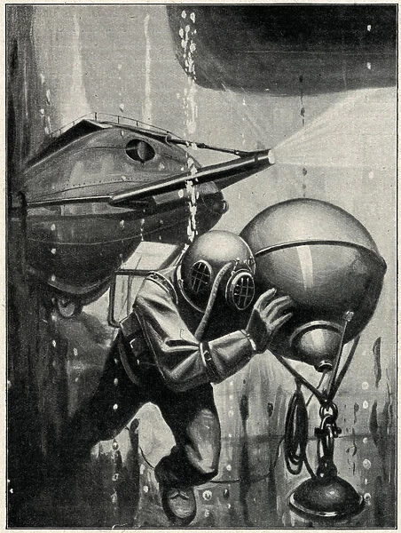 Diver lays mines 1915