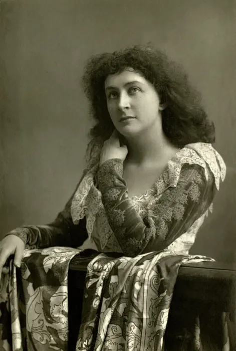 Framed Print : Emma Eames - American Opera Singer Print, 1890 Framed Print : Emma Eames - American Opera Singer Print, 1890