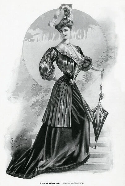 Fashionable womens clothing 1905
