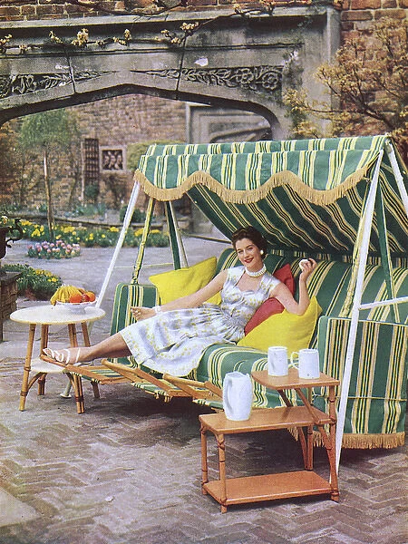 Garden swing, 1954