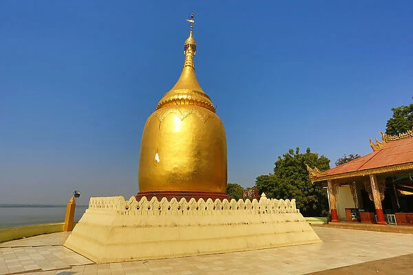 Gold Bupaya Pagoda in Old Bagan, Bagan, Myanmar