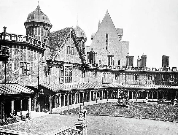 Horseshoe Cloister, Windsor Castle, Victorian period