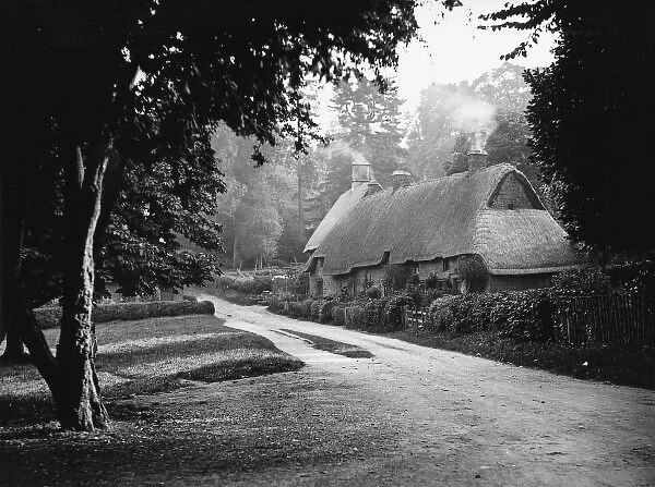 Idyllic Thatched Cottage