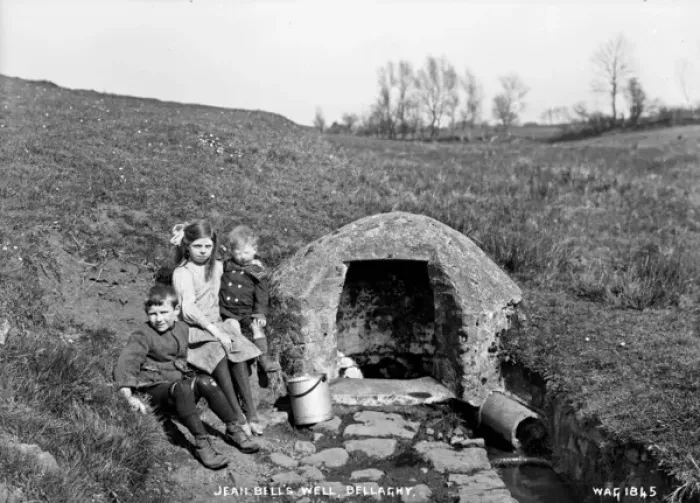 Framed Print : Jean Bells Well, Bellaghy Print - Early 1900s