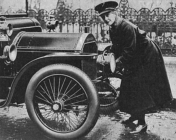 Lloyd Georges lady chauffeur